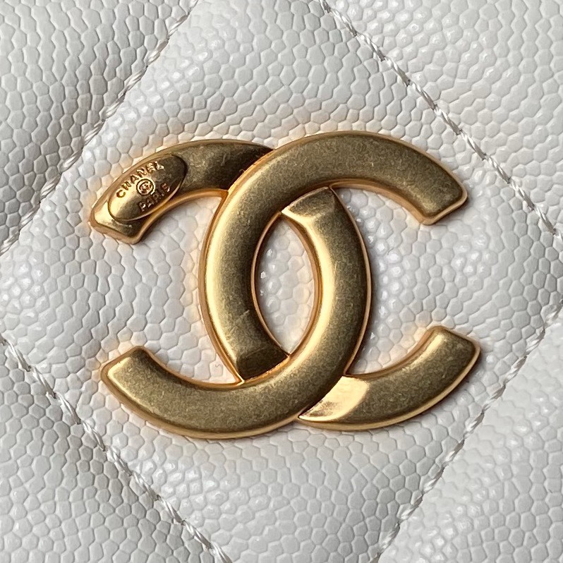Ch**el shopping bags